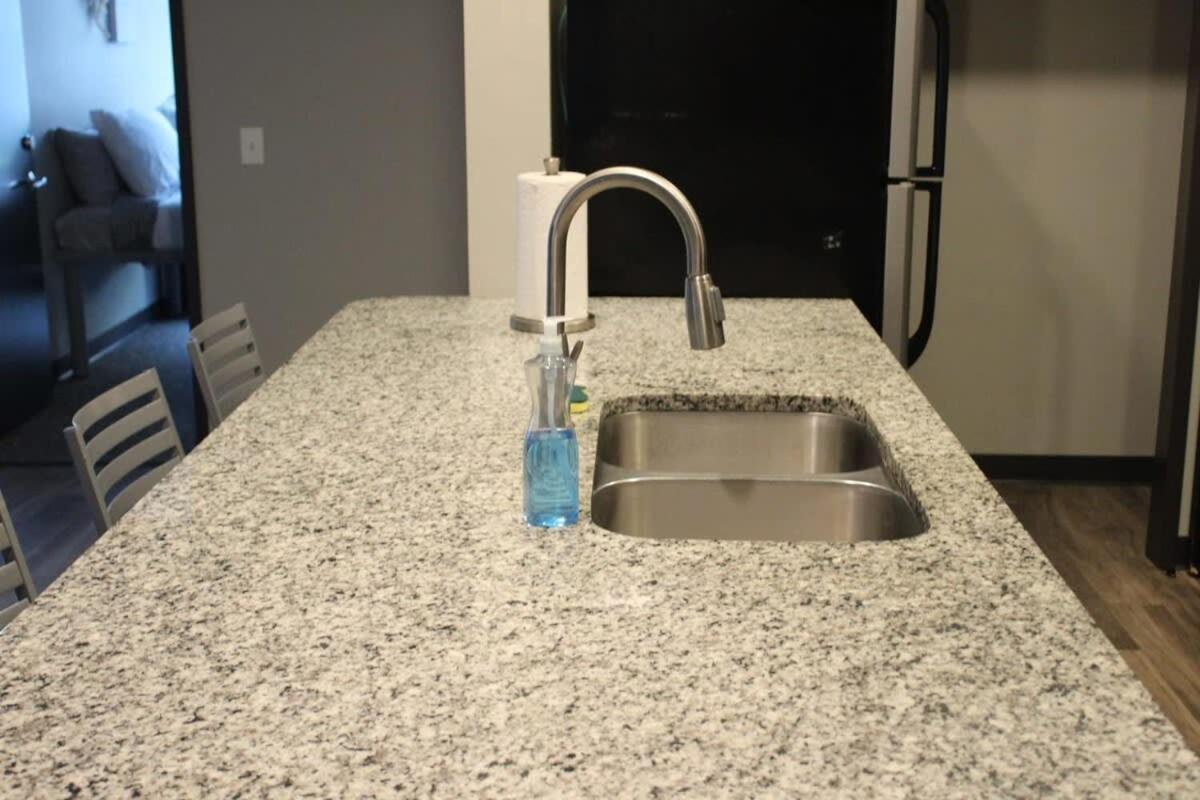 Spacious 2Br Suite Plus Patio Near Iowa State Ames Dış mekan fotoğraf